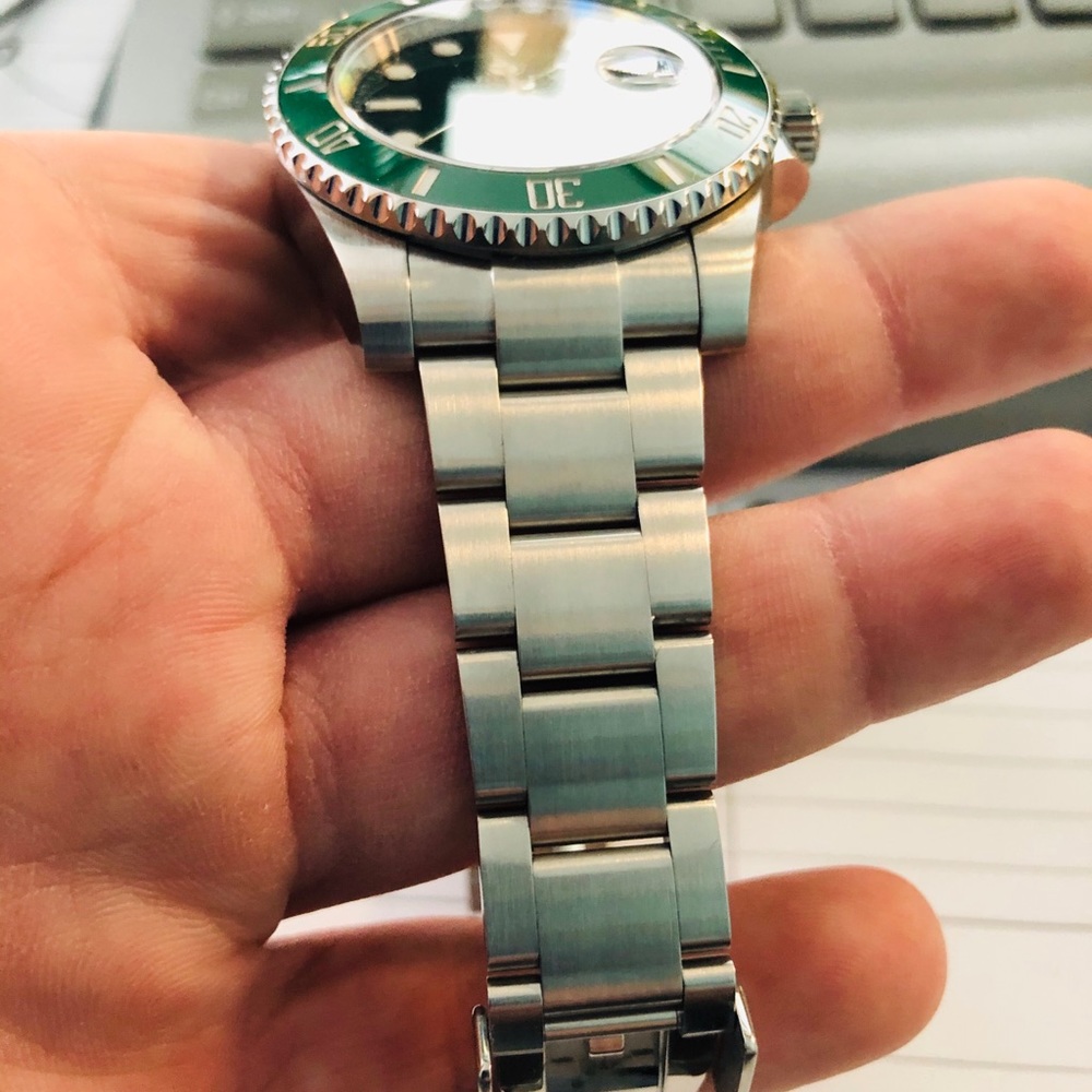 Rolex Hulk Submariner Date 116610LV, Full set 2017 - Picture 5 of 15